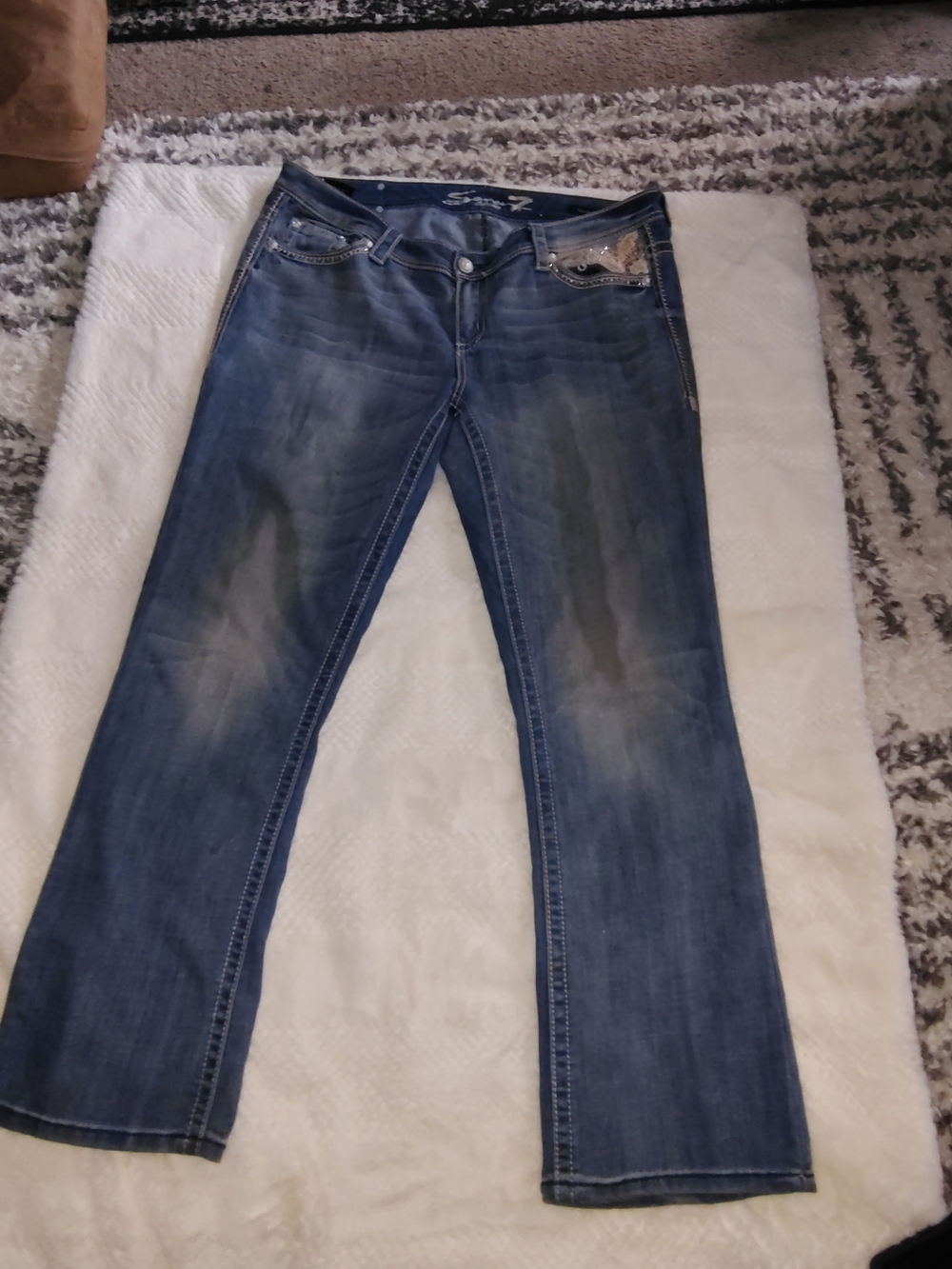 Seven7 Women's Medium Blue Bootcut Jeans with Whisker Fade